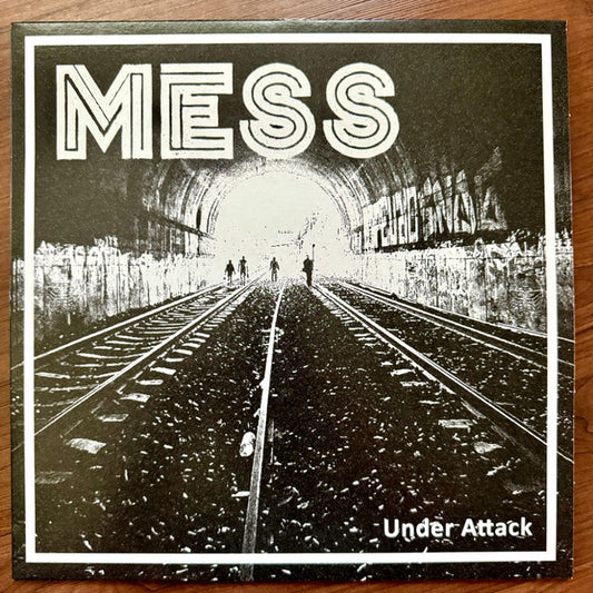 Mess (29) : Under Attack (LP)
